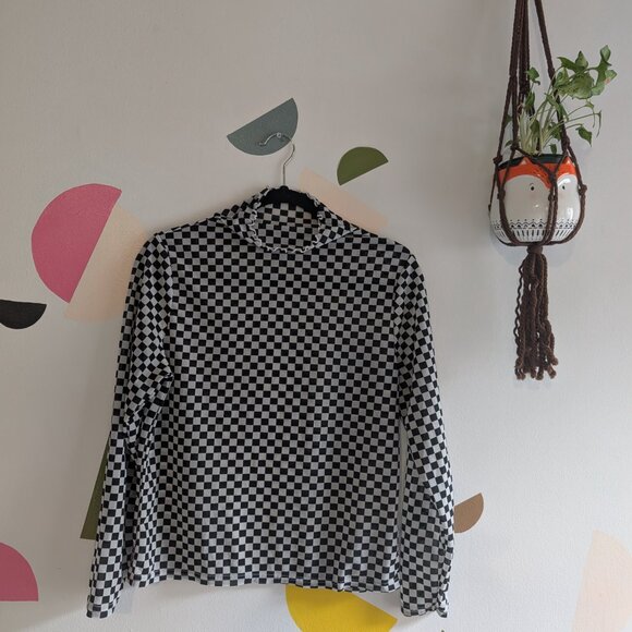 Mesh Layering Top - Picture 3 of 4